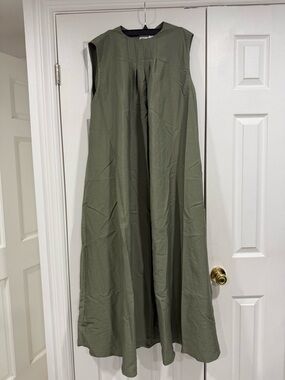 TOUCHE PRIVE Sleeveless Olive Green Maxi dress